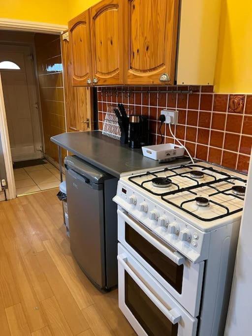 Ovington Grove 2 Fully Equipped Kitchen Free Parking 3 Bedrooms Netflix Newcastle-upon-Tyne Extérieur photo
