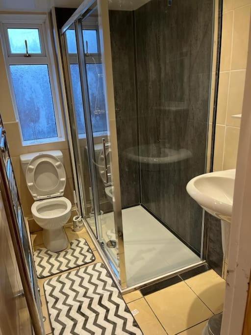 Ovington Grove 2 Fully Equipped Kitchen Free Parking 3 Bedrooms Netflix Newcastle-upon-Tyne Extérieur photo